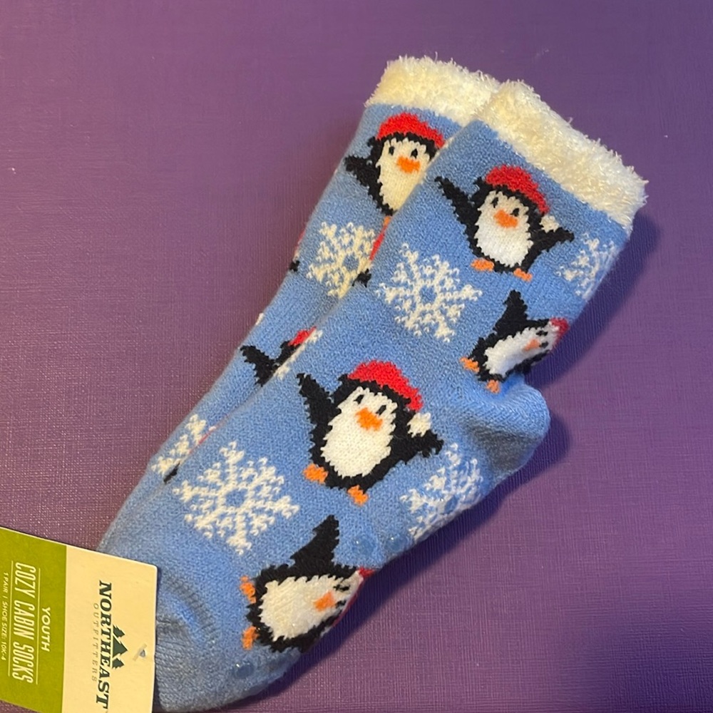 Northeast outfitters Youth Cozy Cabin Socks New with tags